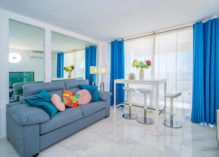 Colourful Bright Centred Aparment With Ocean View 911, Ponderosa