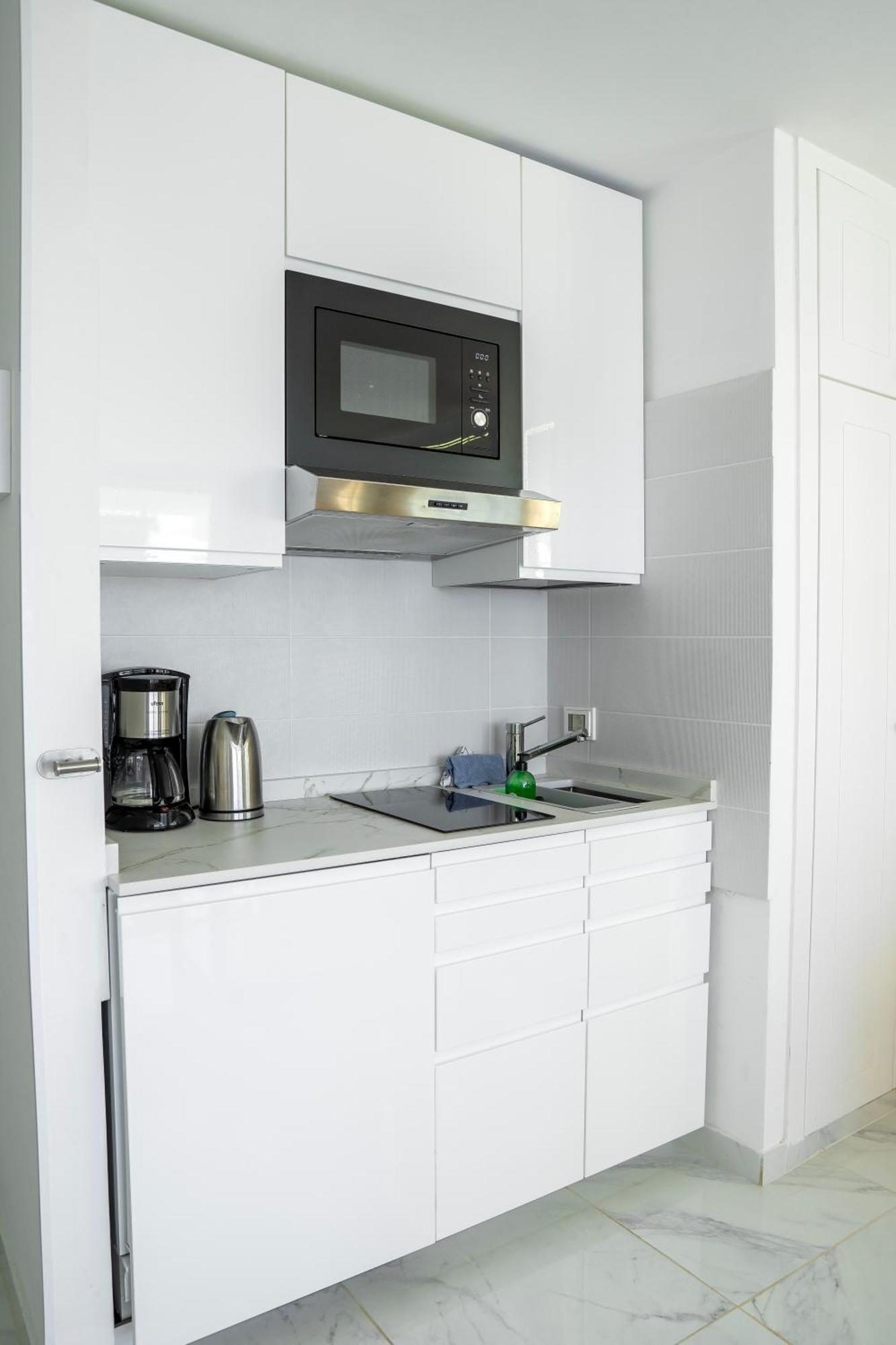 Colourful Bright Centred Aparment With Ocean View 911, Ponderosa Apartment *