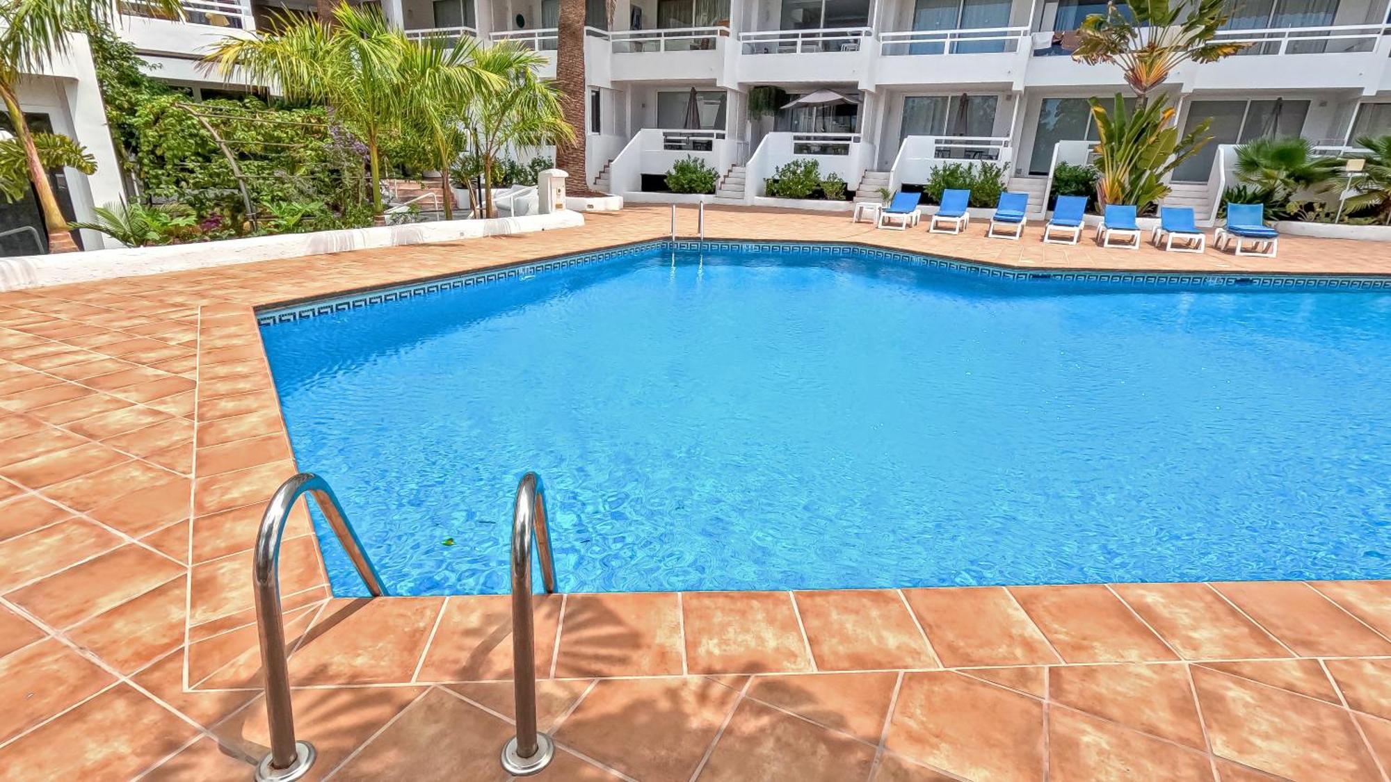 Colourful Bright Centred Aparment With Ocean View 911, Ponderosa Apartment *