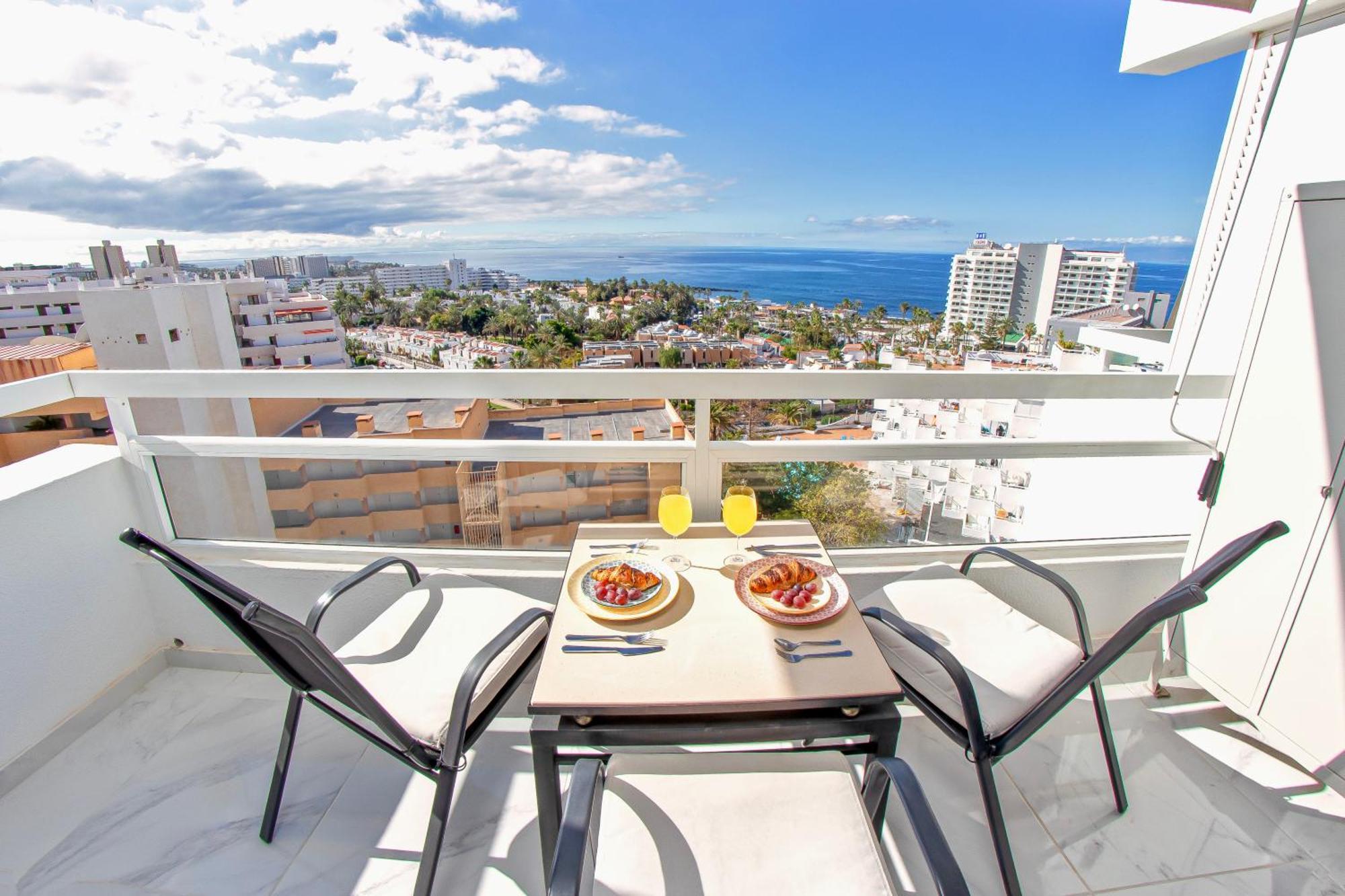 Colourful Bright Centred Aparment With Ocean View 911, Ponderosa *